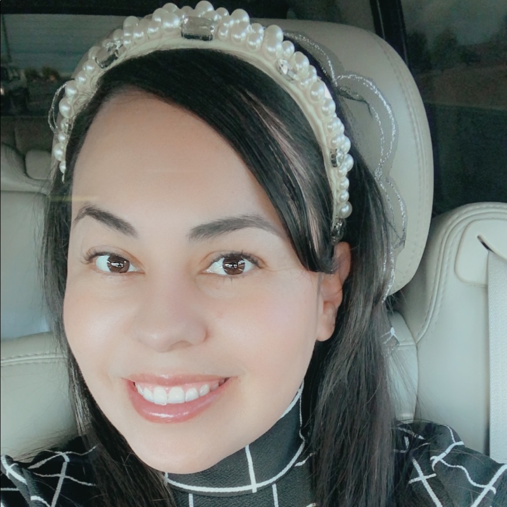 Meet your Posher, Samaria